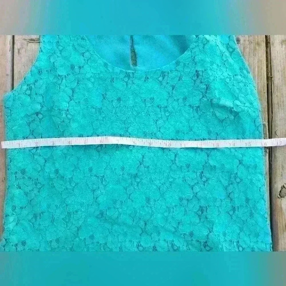 LA CHATEAU TEAL LACE TANK TOP - Picture 4 of 8